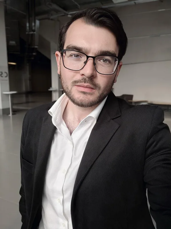 Антон Азаренков